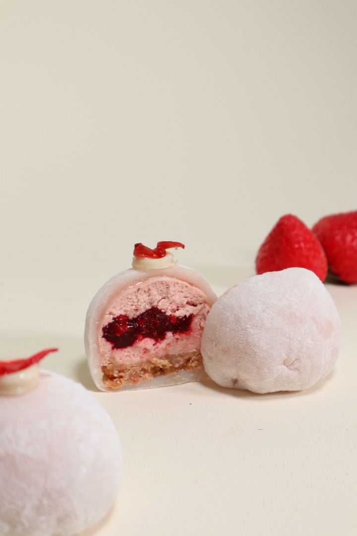 Strawberry Cheesecake Mochi